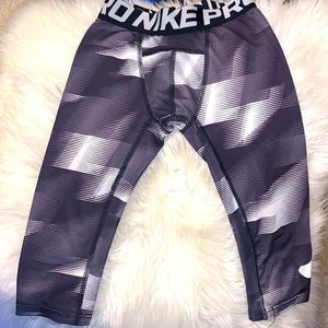Youth Nike Pro Elite Tights (size 7)